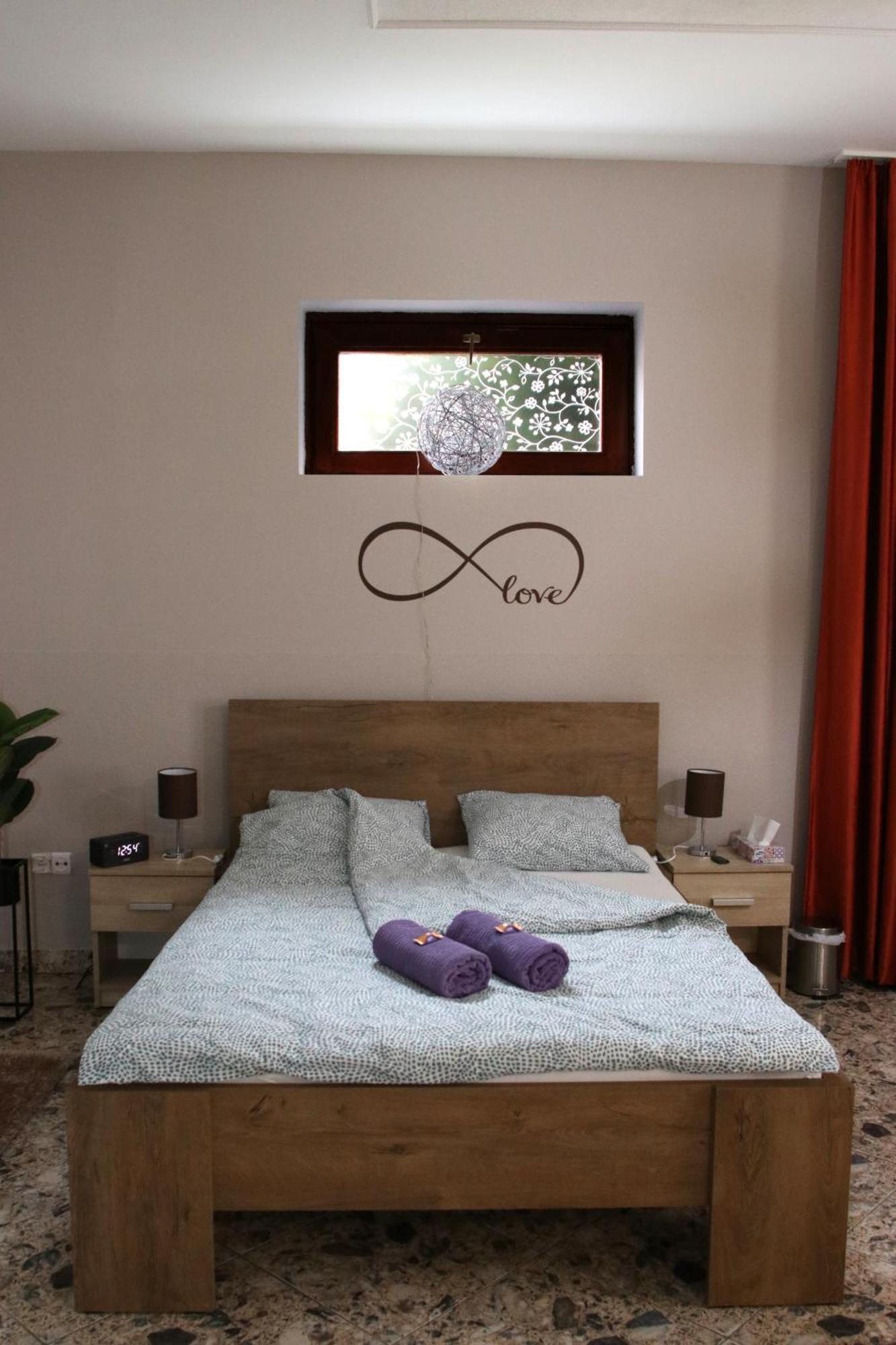 Tulipan Apartman Gödöllő エクステリア 写真
